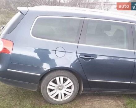 Синий Фольксваген Пассат, объемом двигателя 1.97 л и пробегом 252 тыс. км за 7100 $, фото 12 на Automoto.ua