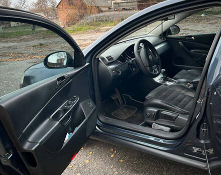 Синий Фольксваген Пассат, объемом двигателя 1.97 л и пробегом 266 тыс. км за 7099 $, фото 15 на Automoto.ua