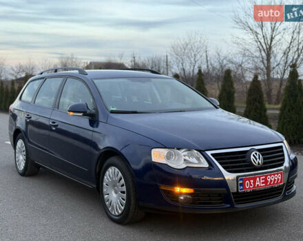 Синій Фольксваген Пассат, об'ємом двигуна 1.6 л та пробігом 193 тис. км за 6600 $, фото 7 на Automoto.ua