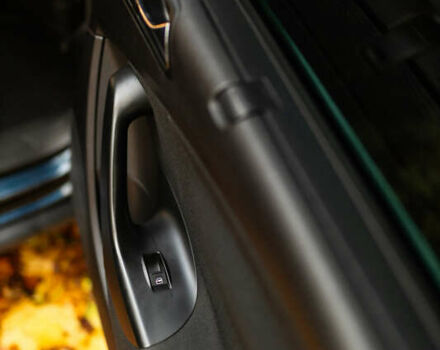 Синий Фольксваген Пассат, объемом двигателя 2 л и пробегом 284 тыс. км за 6400 $, фото 58 на Automoto.ua