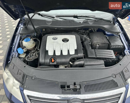 Синий Фольксваген Пассат, объемом двигателя 1.97 л и пробегом 230 тыс. км за 7100 $, фото 11 на Automoto.ua