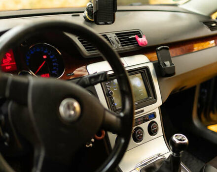 Синий Фольксваген Пассат, объемом двигателя 2 л и пробегом 284 тыс. км за 6400 $, фото 41 на Automoto.ua