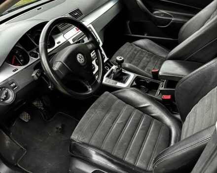 Синий Фольксваген Пассат, объемом двигателя 2 л и пробегом 200 тыс. км за 6600 $, фото 3 на Automoto.ua