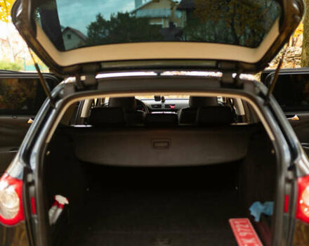 Синий Фольксваген Пассат, объемом двигателя 2 л и пробегом 284 тыс. км за 6400 $, фото 36 на Automoto.ua