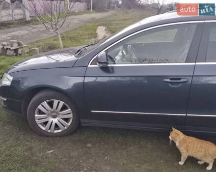 Синий Фольксваген Пассат, объемом двигателя 1.97 л и пробегом 252 тыс. км за 7100 $, фото 9 на Automoto.ua