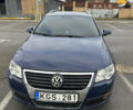Синий Фольксваген Пассат, объемом двигателя 2 л и пробегом 367 тыс. км за 2400 $, фото 1 на Automoto.ua