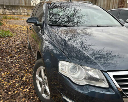 Синий Фольксваген Пассат, объемом двигателя 1.97 л и пробегом 266 тыс. км за 7099 $, фото 4 на Automoto.ua