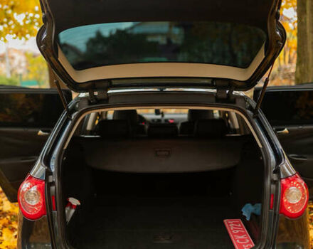 Синий Фольксваген Пассат, объемом двигателя 2 л и пробегом 284 тыс. км за 6400 $, фото 37 на Automoto.ua