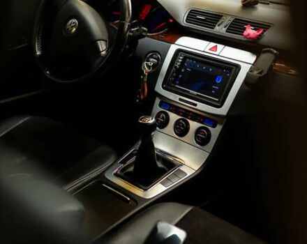 Синий Фольксваген Пассат, объемом двигателя 2 л и пробегом 284 тыс. км за 6400 $, фото 55 на Automoto.ua