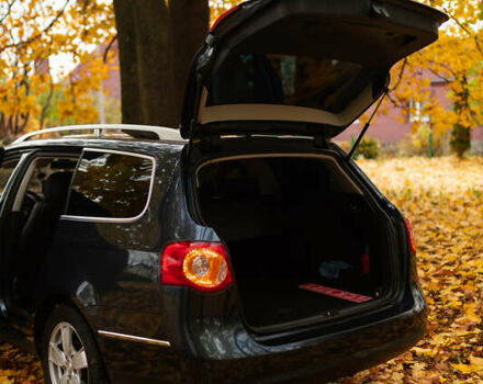 Синий Фольксваген Пассат, объемом двигателя 2 л и пробегом 284 тыс. км за 6400 $, фото 35 на Automoto.ua