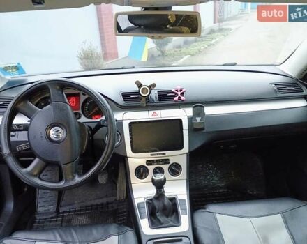 Синий Фольксваген Пассат, объемом двигателя 1.97 л и пробегом 300 тыс. км за 7000 $, фото 4 на Automoto.ua