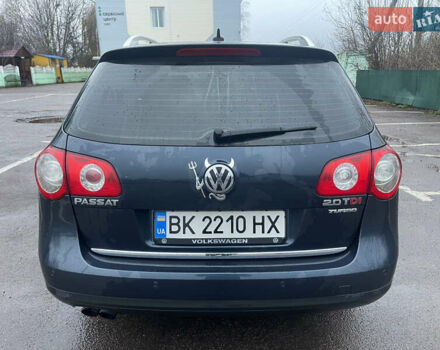 Синій Фольксваген Пассат, об'ємом двигуна 2 л та пробігом 328 тис. км за 7100 $, фото 13 на Automoto.ua