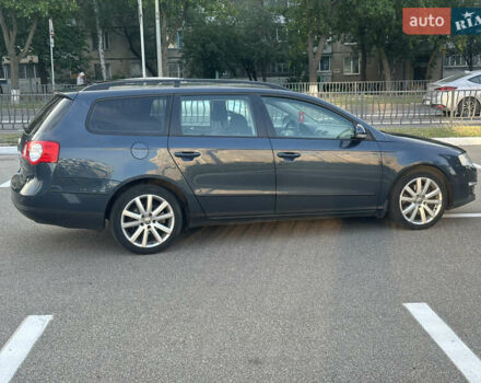 Синий Фольксваген Пассат, объемом двигателя 1.97 л и пробегом 344 тыс. км за 5500 $, фото 4 на Automoto.ua