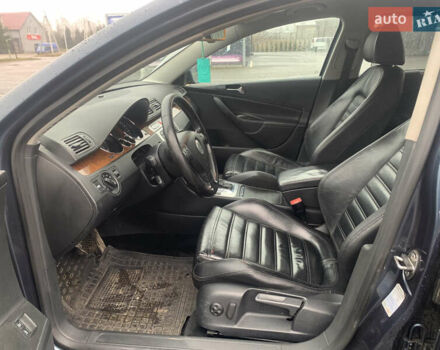 Синий Фольксваген Пассат, объемом двигателя 2 л и пробегом 290 тыс. км за 7000 $, фото 5 на Automoto.ua