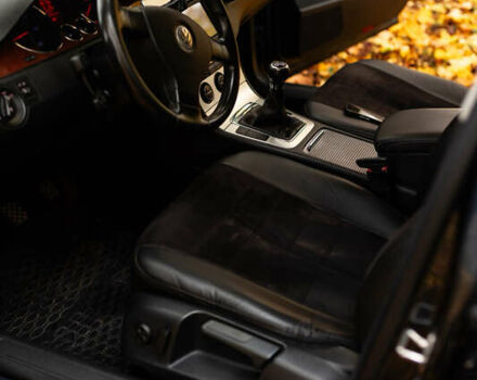 Синий Фольксваген Пассат, объемом двигателя 2 л и пробегом 284 тыс. км за 6400 $, фото 45 на Automoto.ua