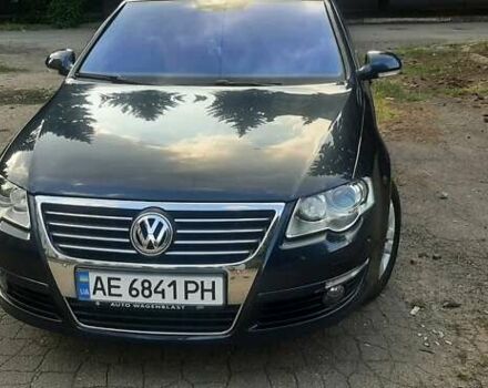 Синій Фольксваген Пассат, об'ємом двигуна 2 л та пробігом 279 тис. км за 10000 $, фото 2 на Automoto.ua