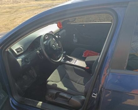 Синий Фольксваген Пассат, объемом двигателя 2 л и пробегом 400 тыс. км за 3300 $, фото 5 на Automoto.ua