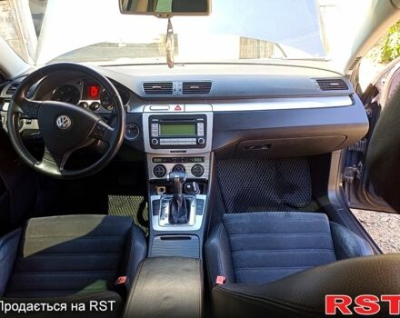 Синій Фольксваген Пассат, об'ємом двигуна 2 л та пробігом 270 тис. км за 8100 $, фото 6 на Automoto.ua