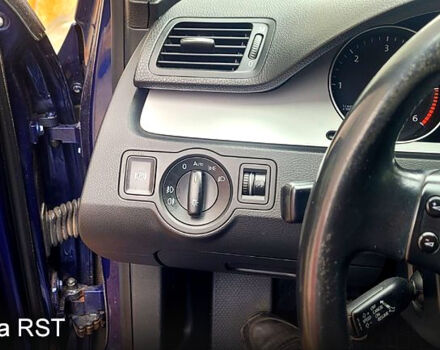 Синий Фольксваген Пассат, объемом двигателя 2 л и пробегом 270 тыс. км за 5500 $, фото 2 на Automoto.ua