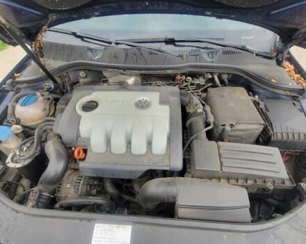 Синій Фольксваген Пассат, об'ємом двигуна 1.9 л та пробігом 300 тис. км за 7000 $, фото 12 на Automoto.ua