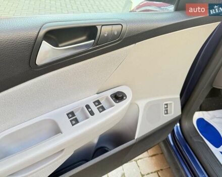 Синий Фольксваген Пассат, объемом двигателя 1.4 л и пробегом 348 тыс. км за 6800 $, фото 12 на Automoto.ua