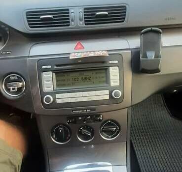 Синий Фольксваген Пассат, объемом двигателя 1.4 л и пробегом 175 тыс. км за 5800 $, фото 8 на Automoto.ua