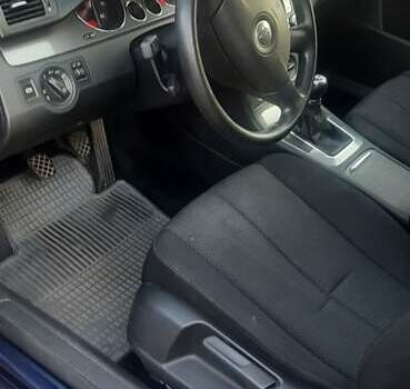 Синий Фольксваген Пассат, объемом двигателя 1.4 л и пробегом 175 тыс. км за 5800 $, фото 3 на Automoto.ua