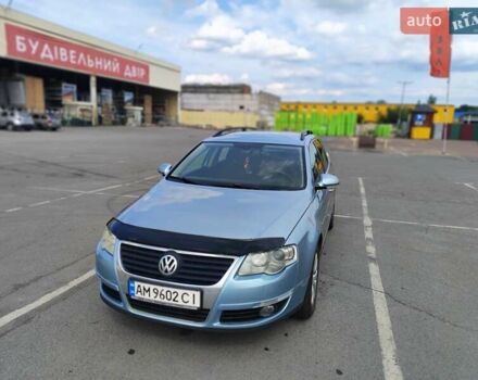Синий Фольксваген Пассат, объемом двигателя 2 л и пробегом 217 тыс. км за 7100 $, фото 1 на Automoto.ua