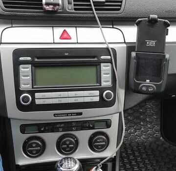 Синий Фольксваген Пассат, объемом двигателя 1.4 л и пробегом 173 тыс. км за 5800 $, фото 25 на Automoto.ua