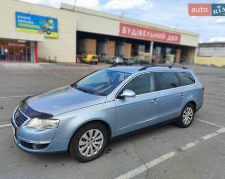 Синий Фольксваген Пассат, объемом двигателя 2 л и пробегом 217 тыс. км за 7100 $, фото 2 на Automoto.ua