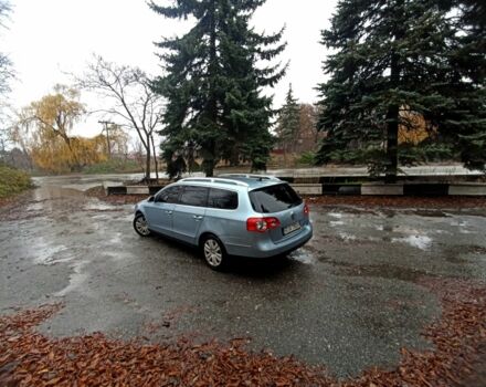 Синий Фольксваген Пассат, объемом двигателя 2 л и пробегом 300 тыс. км за 2450 $, фото 1 на Automoto.ua