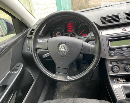 Синий Фольксваген Пассат, объемом двигателя 1.4 л и пробегом 200 тыс. км за 6500 $, фото 5 на Automoto.ua