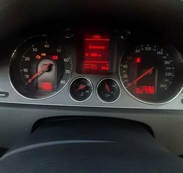 Синий Фольксваген Пассат, объемом двигателя 1.4 л и пробегом 175 тыс. км за 5800 $, фото 7 на Automoto.ua