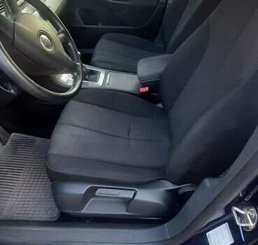 Синий Фольксваген Пассат, объемом двигателя 1.4 л и пробегом 175 тыс. км за 5800 $, фото 6 на Automoto.ua