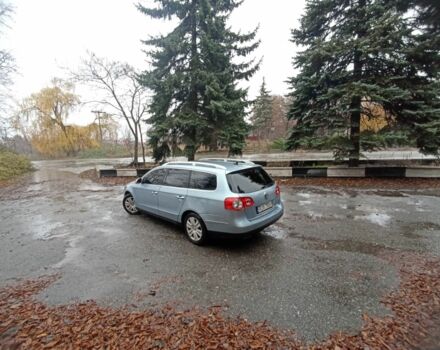 Синий Фольксваген Пассат, объемом двигателя 2 л и пробегом 300 тыс. км за 2450 $, фото 3 на Automoto.ua