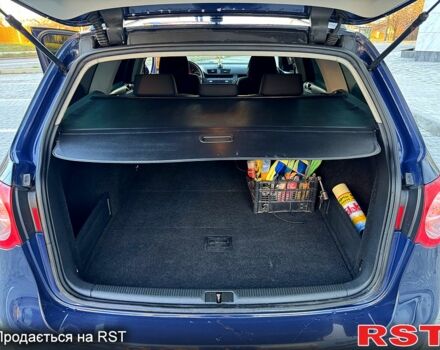 Синій Фольксваген Пассат, об'ємом двигуна 2 л та пробігом 262 тис. км за 5500 $, фото 13 на Automoto.ua