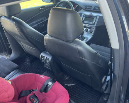 Синий Фольксваген Пассат, объемом двигателя 1.8 л и пробегом 236 тыс. км за 6400 $, фото 13 на Automoto.ua