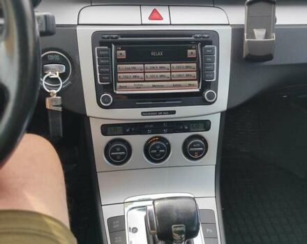 Синий Фольксваген Пассат, объемом двигателя 2 л и пробегом 217 тыс. км за 7100 $, фото 5 на Automoto.ua