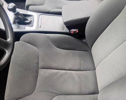 Синий Фольксваген Пассат, объемом двигателя 1.97 л и пробегом 325 тыс. км за 6200 $, фото 10 на Automoto.ua