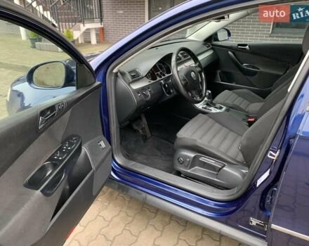 Синий Фольксваген Пассат, объемом двигателя 1.97 л и пробегом 283 тыс. км за 6399 $, фото 4 на Automoto.ua