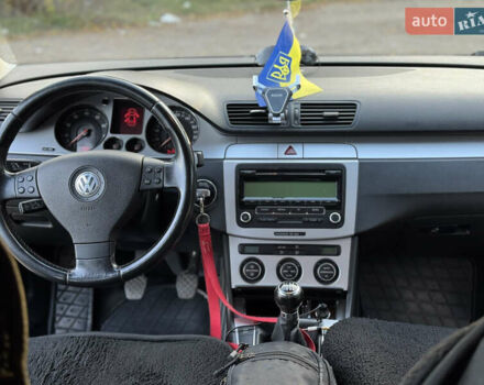 Синій Фольксваген Пассат, об'ємом двигуна 1.8 л та пробігом 220 тис. км за 7100 $, фото 8 на Automoto.ua