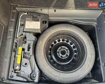 Синій Фольксваген Пассат, об'ємом двигуна 1.9 л та пробігом 249 тис. км за 5400 $, фото 21 на Automoto.ua