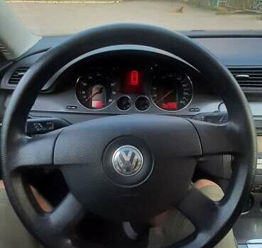 Синий Фольксваген Пассат, объемом двигателя 1.4 л и пробегом 175 тыс. км за 5800 $, фото 10 на Automoto.ua