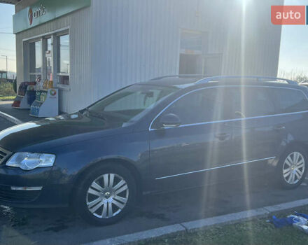 Синий Фольксваген Пассат, объемом двигателя 1.8 л и пробегом 236 тыс. км за 6400 $, фото 4 на Automoto.ua
