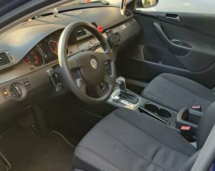 Синий Фольксваген Пассат, объемом двигателя 1.39 л и пробегом 187 тыс. км за 7500 $, фото 5 на Automoto.ua