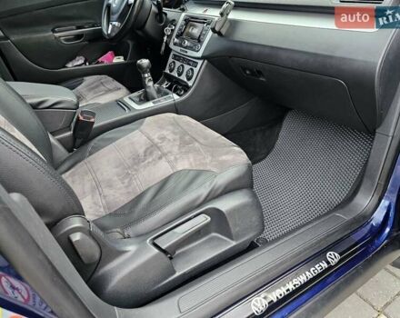 Синій Фольксваген Пассат, об'ємом двигуна 1.97 л та пробігом 320 тис. км за 6999 $, фото 121 на Automoto.ua