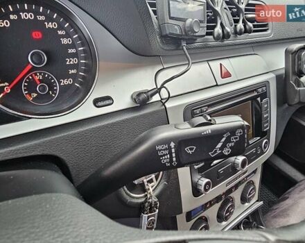 Синій Фольксваген Пассат, об'ємом двигуна 1.97 л та пробігом 320 тис. км за 6999 $, фото 102 на Automoto.ua