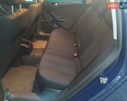 Синий Фольксваген Пассат, объемом двигателя 1.4 л и пробегом 263 тыс. км за 5600 $, фото 1 на Automoto.ua