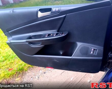 Синий Фольксваген Пассат, объемом двигателя 1.4 л и пробегом 179 тыс. км за 7100 $, фото 12 на Automoto.ua