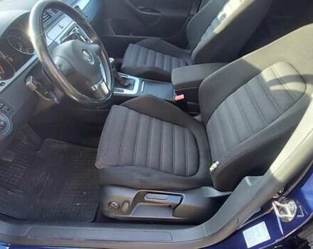 Синий Фольксваген Пассат, объемом двигателя 1.97 л и пробегом 250 тыс. км за 6900 $, фото 4 на Automoto.ua